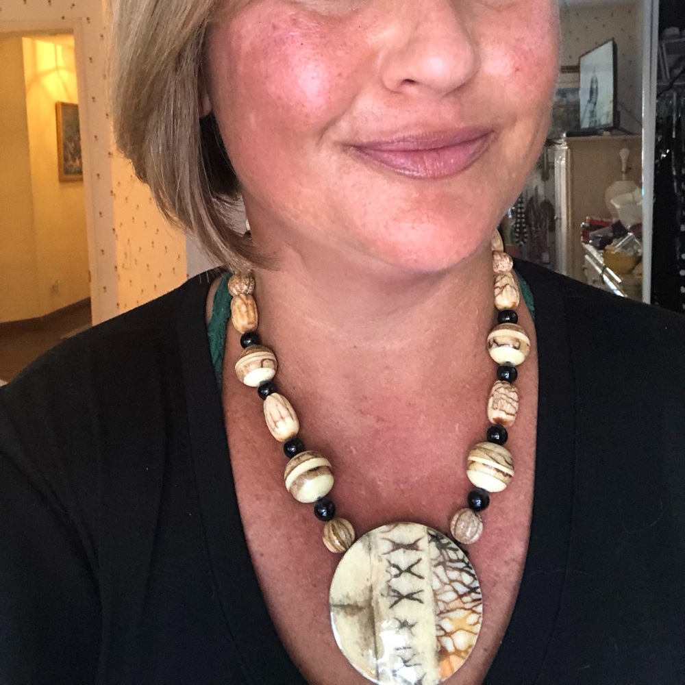 Vintage Ethnic Bead Necklace - Picture 3 of 11